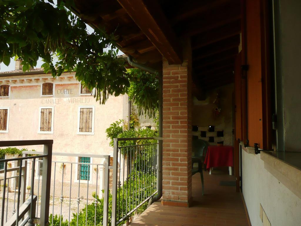 Corte Canale Virgilio Hotel Volta Mantovana Exterior foto